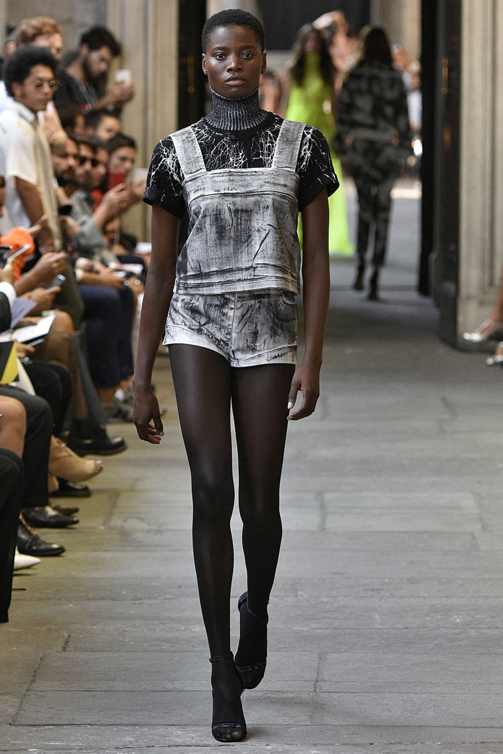 Fashion Week Milan Spring/Summer 2019 look 13 from the Cristiano Burani collection womenswear