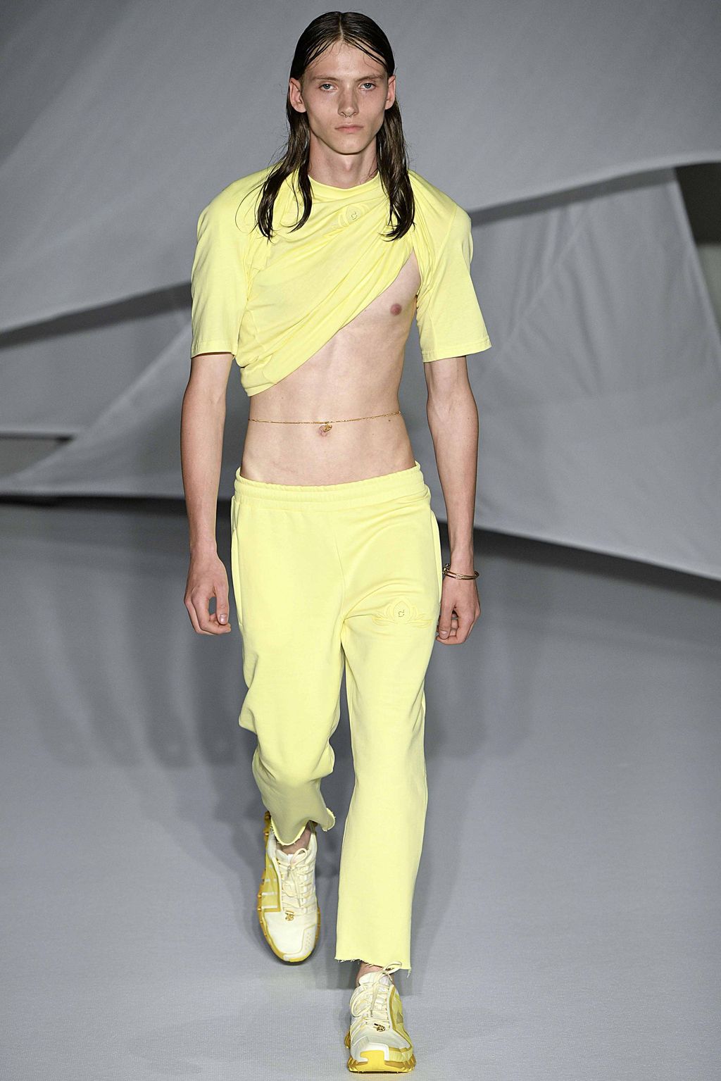Fashion Week London Spring/Summer 2019 look 18 from the Cottweiler collection 男装
