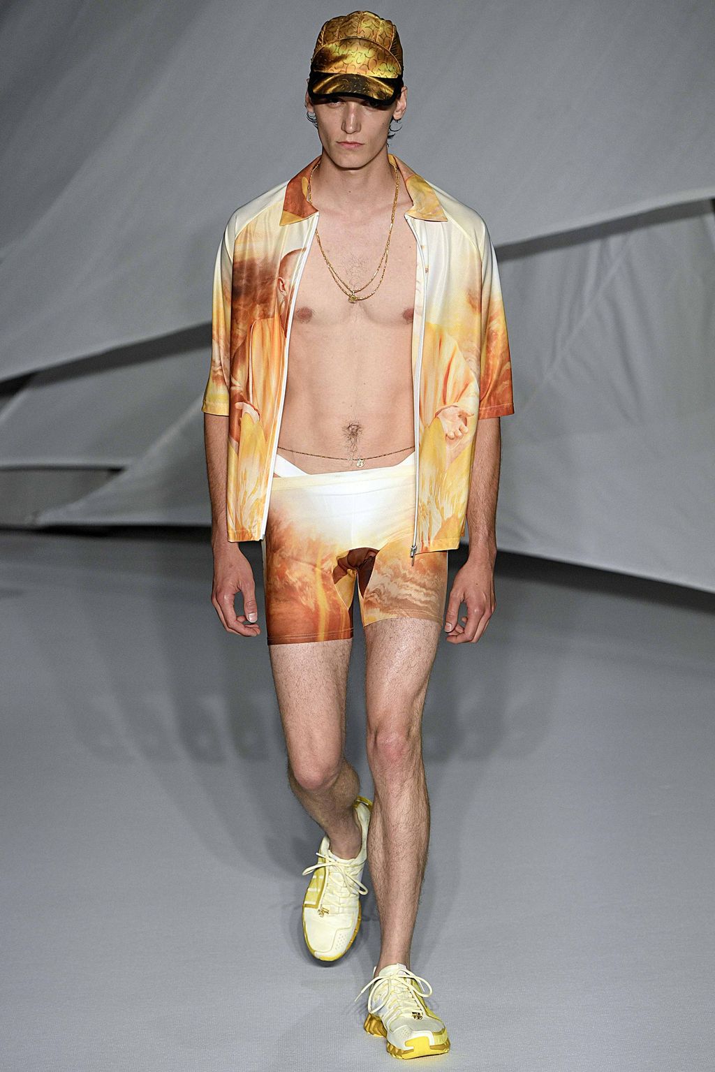 Fashion Week London Spring/Summer 2019 look 22 from the Cottweiler collection 男装