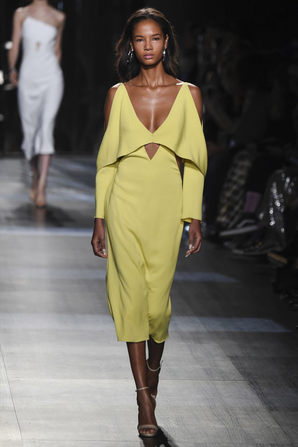 Fashion Week New York Fall/Winter 2017 look 17 from the Cushnie et Ochs collection 女装