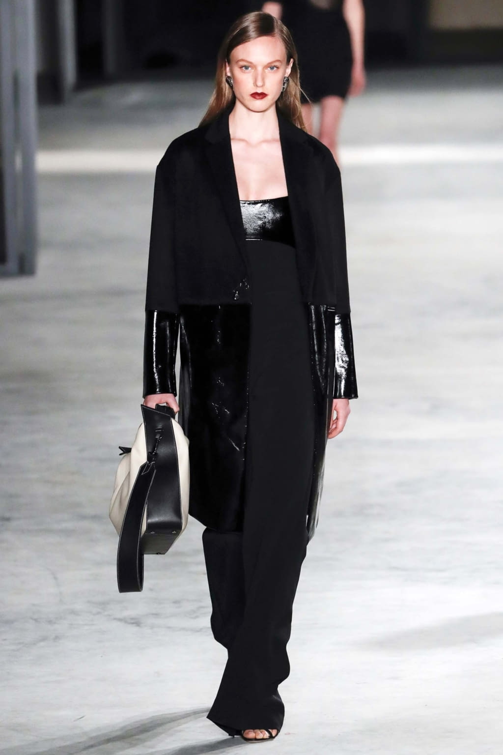 Fashion Week New York Fall/Winter 2018 look 21 from the Cushnie et Ochs collection 女装