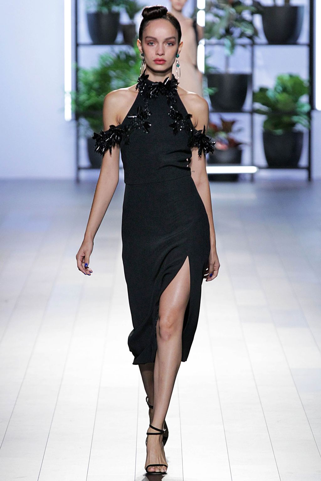 Fashion Week New York Spring/Summer 2018 look 8 from the Cushnie et Ochs collection womenswear