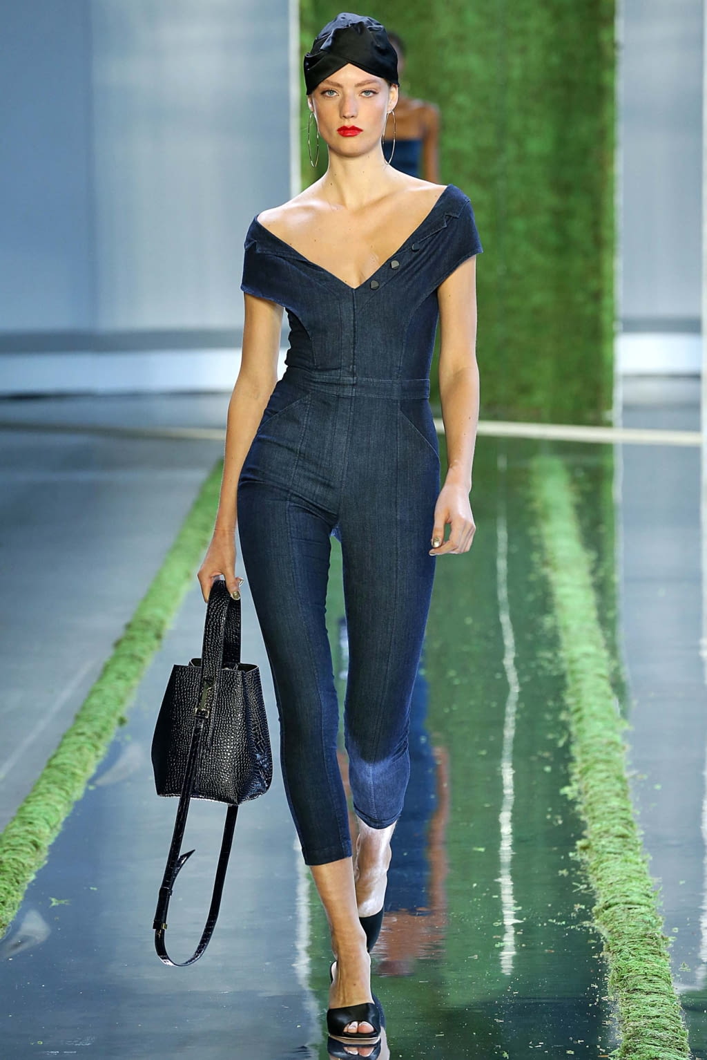 Fashion Week New York Spring/Summer 2019 look 9 from the Cushnie collection 女装