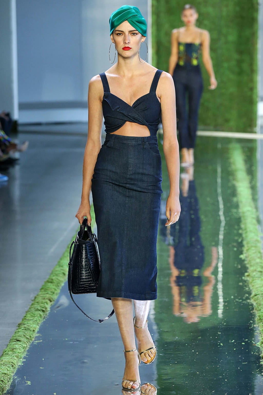 Fashion Week New York Spring/Summer 2019 look 12 from the Cushnie collection womenswear
