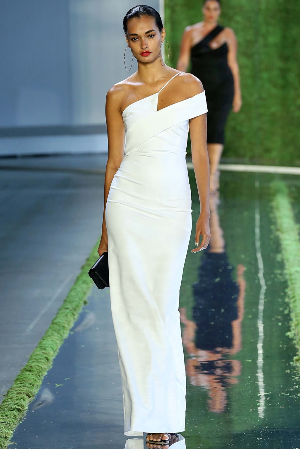 Fashion Week New York Spring/Summer 2019 look 34 from the Cushnie collection womenswear
