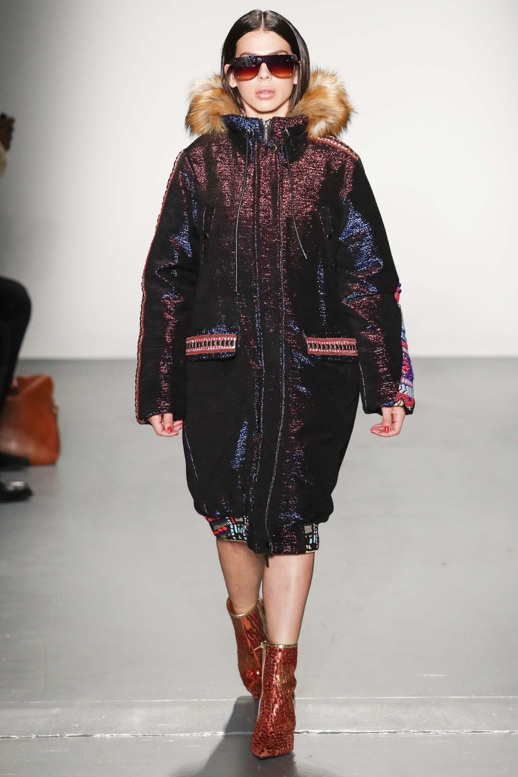 Fashion Week New York Fall/Winter 2018 look 31 from the Custo Barcelona collection 女装