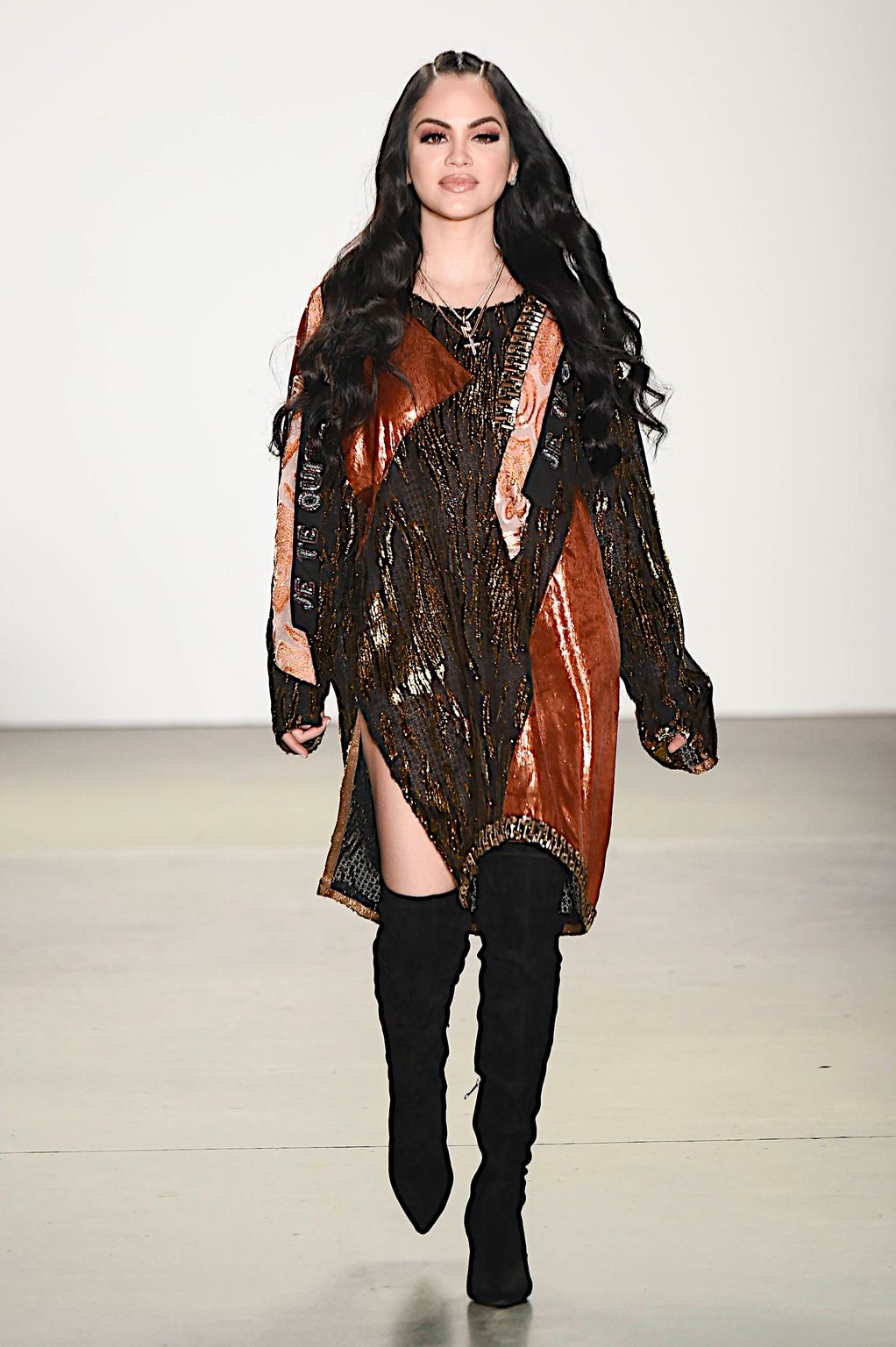 Fashion Week New York Fall/Winter 2019 look 7 from the Custo Barcelona collection 女装