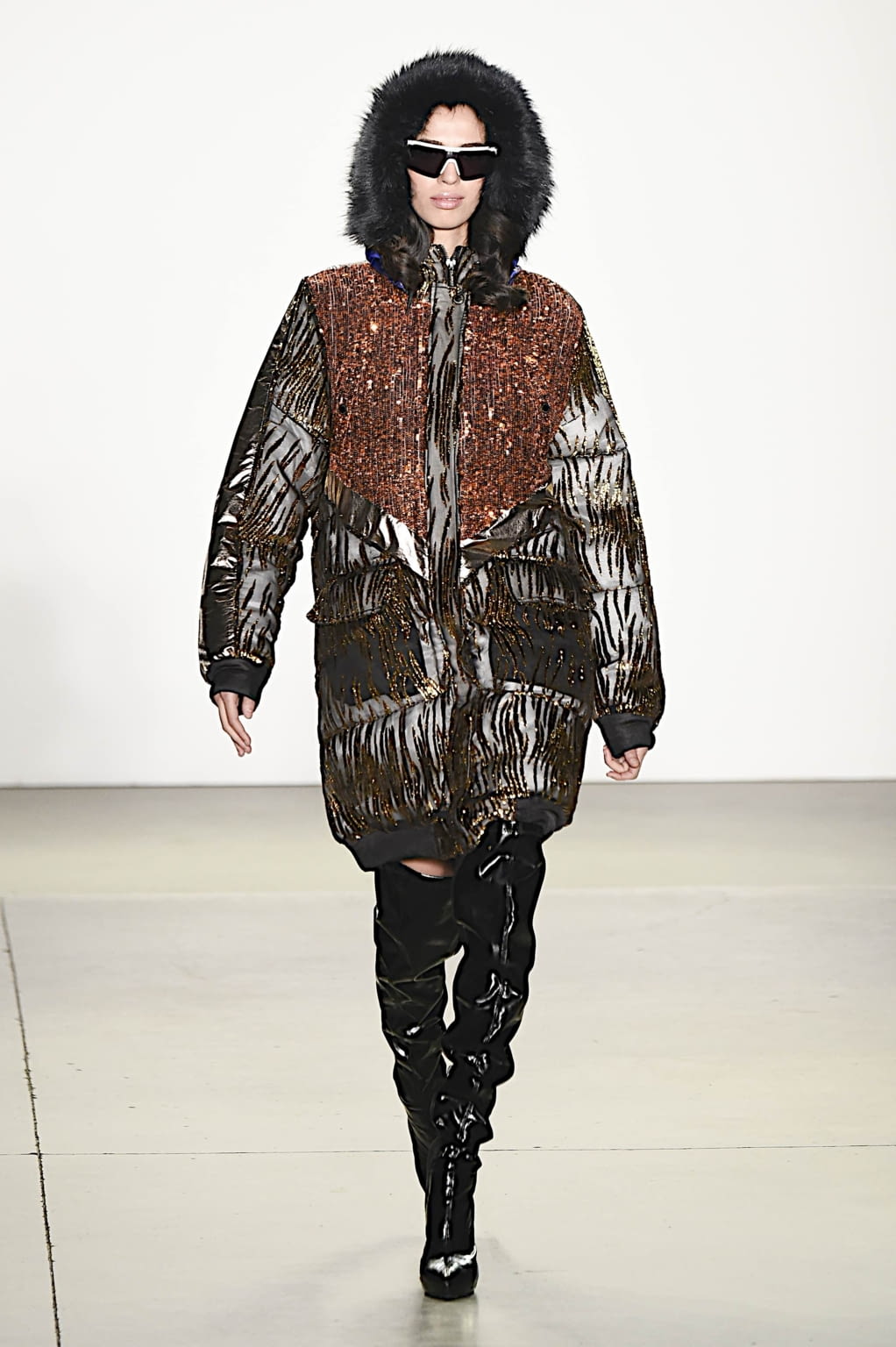 Fashion Week New York Fall/Winter 2019 look 8 from the Custo Barcelona collection womenswear