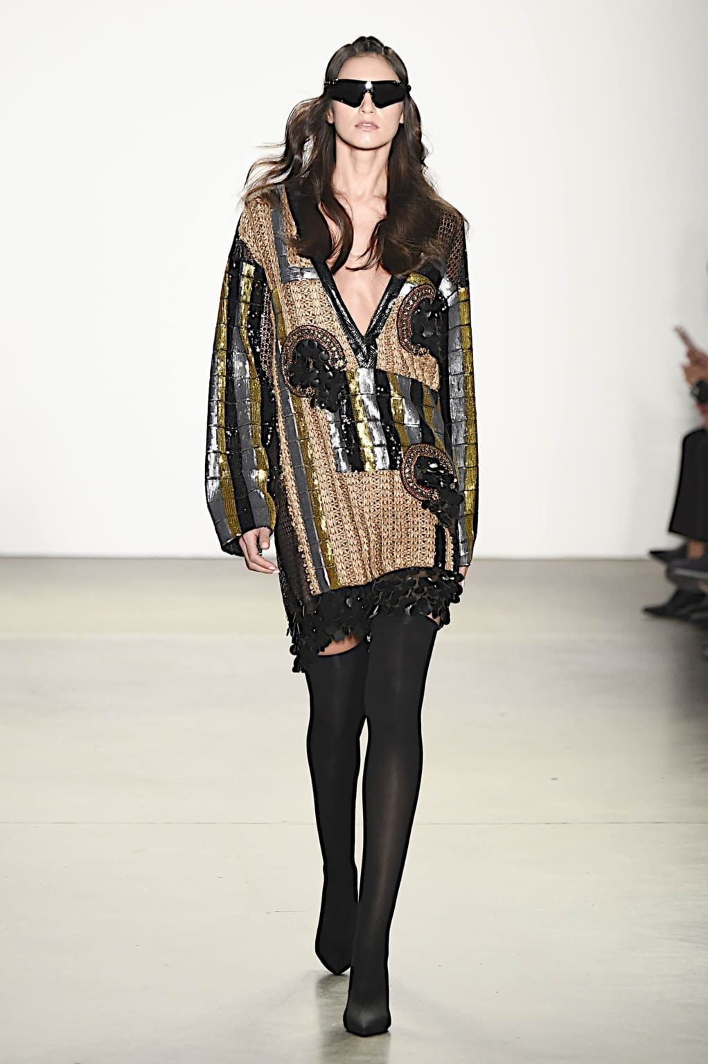 Fashion Week New York Fall/Winter 2019 look 9 from the Custo Barcelona collection 女装