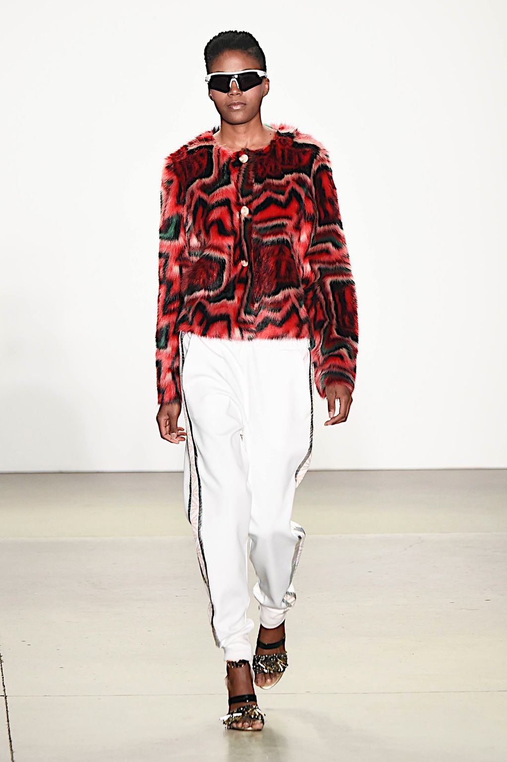 Fashion Week New York Fall/Winter 2019 look 27 from the Custo Barcelona collection 女装
