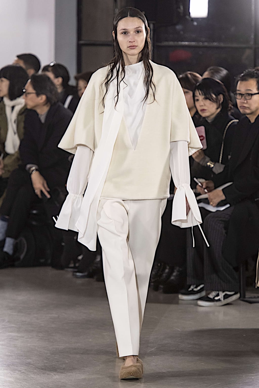 Fashion Week Paris Fall/Winter 2019 look 2 from the Cyclas collection 女装