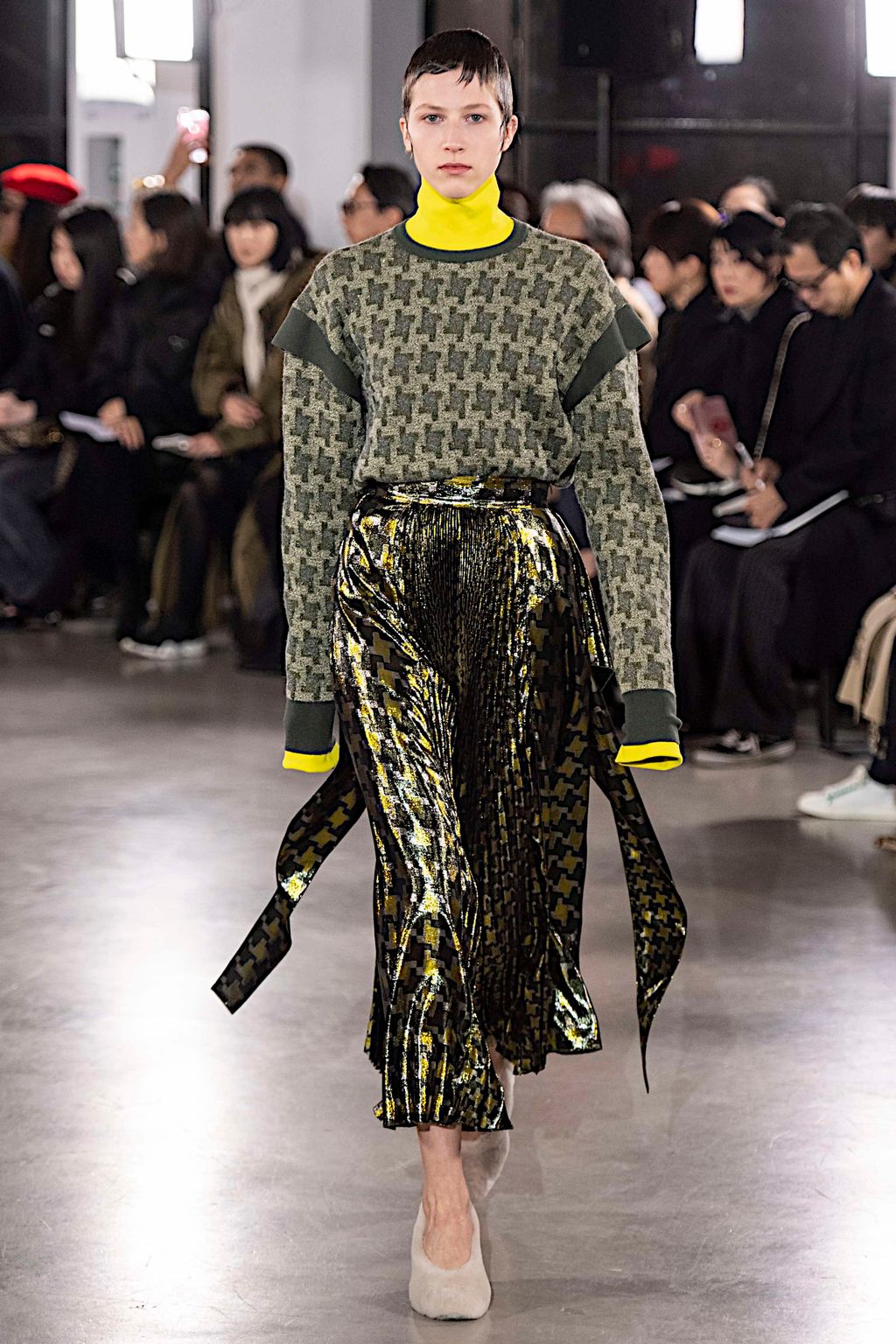 Fashion Week Paris Fall/Winter 2019 look 19 from the Cyclas collection 女装