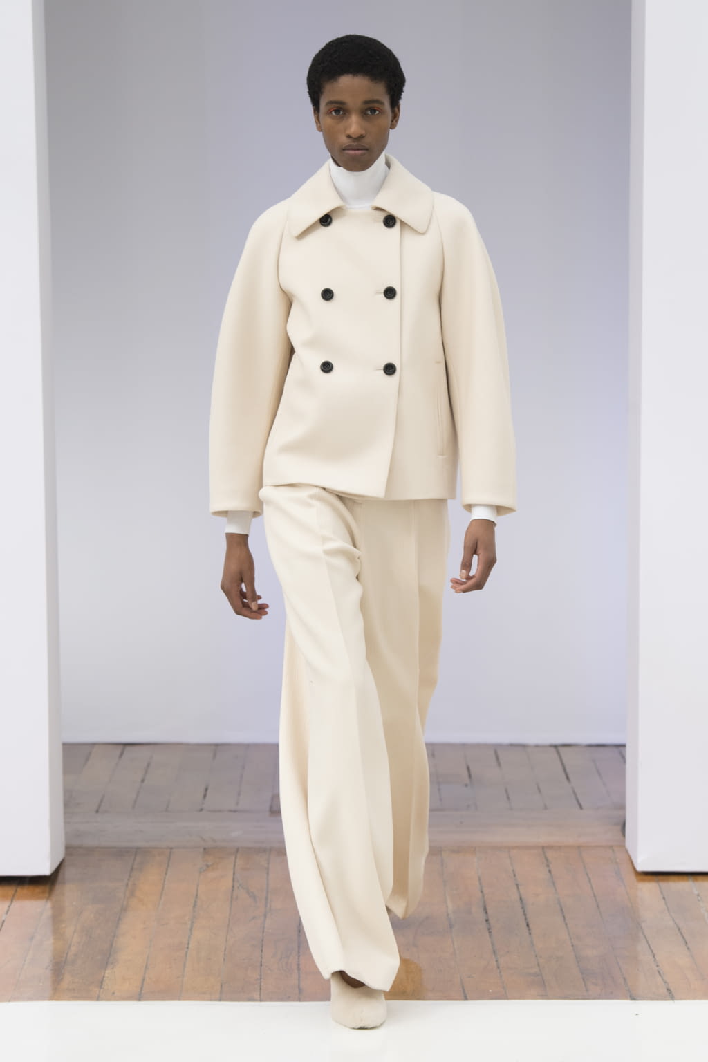 Fashion Week Paris Fall/Winter 2018 look 5 from the Cyclas collection womenswear