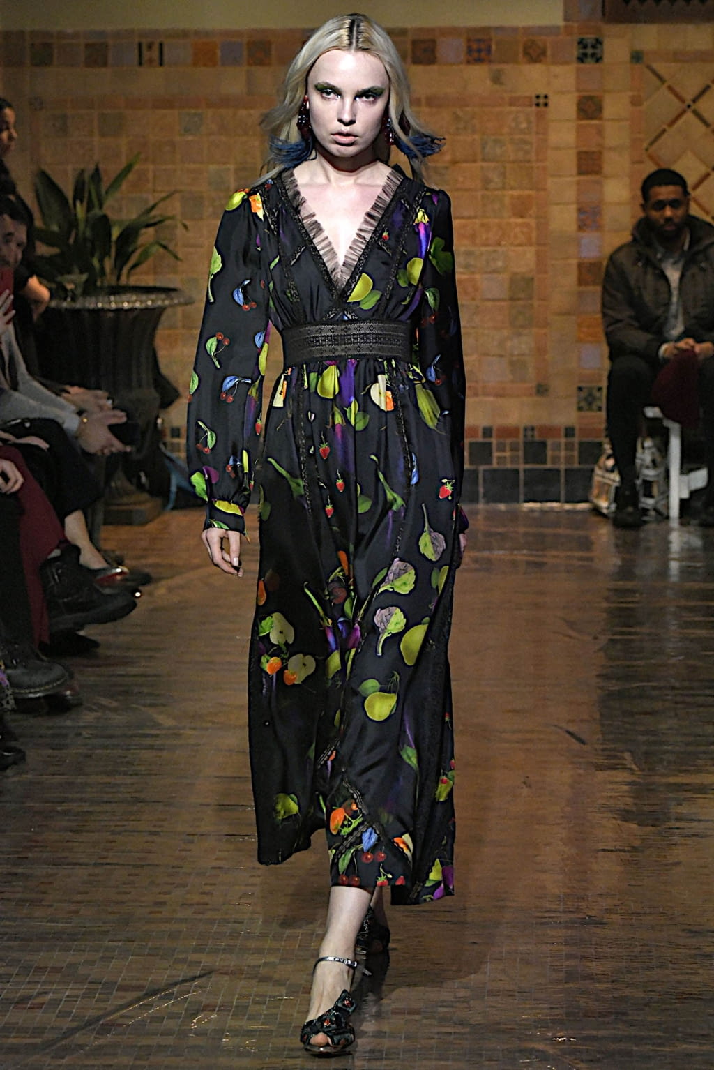 Fashion Week New York Fall/Winter 2019 look 3 from the Cynthia Rowley collection womenswear