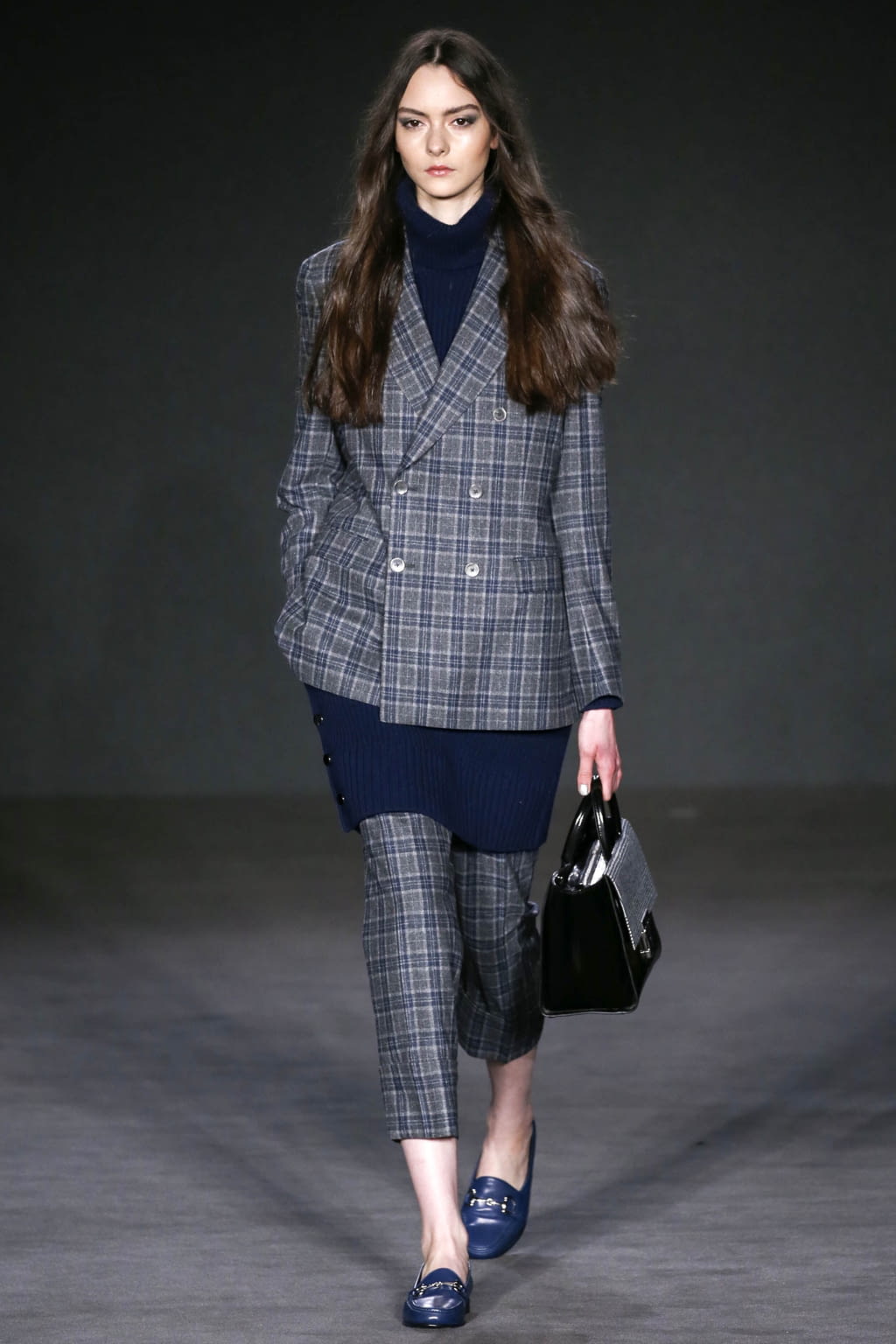 Fashion Week London Fall/Winter 2017 look 2 from the Daks collection 女装