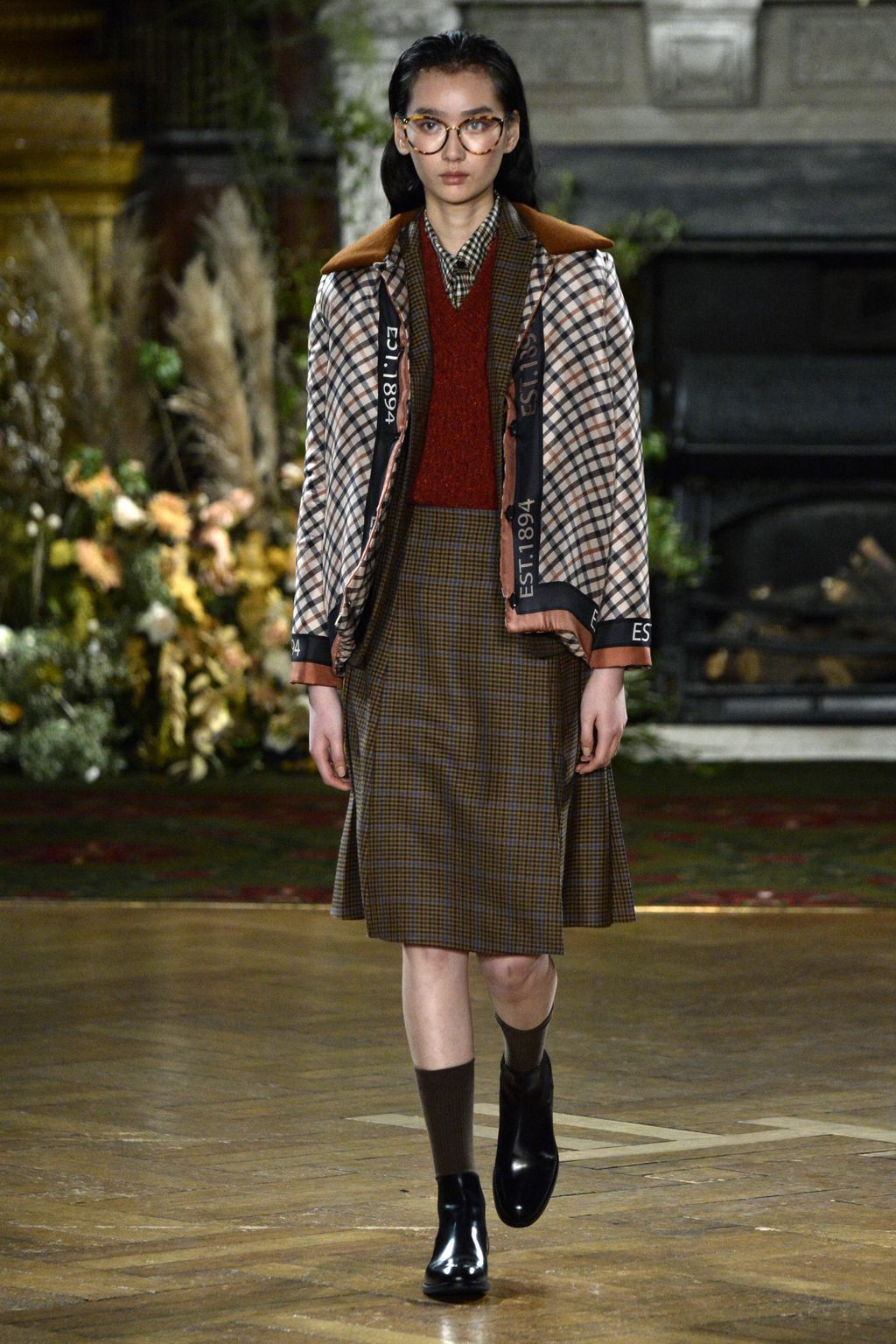 Fashion Week London Fall/Winter 2020 look 36 from the Daks collection 女装