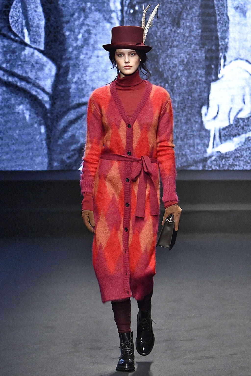 Fashion Week Milan Fall/Winter 2019 look 47 from the Daks collection menswear
