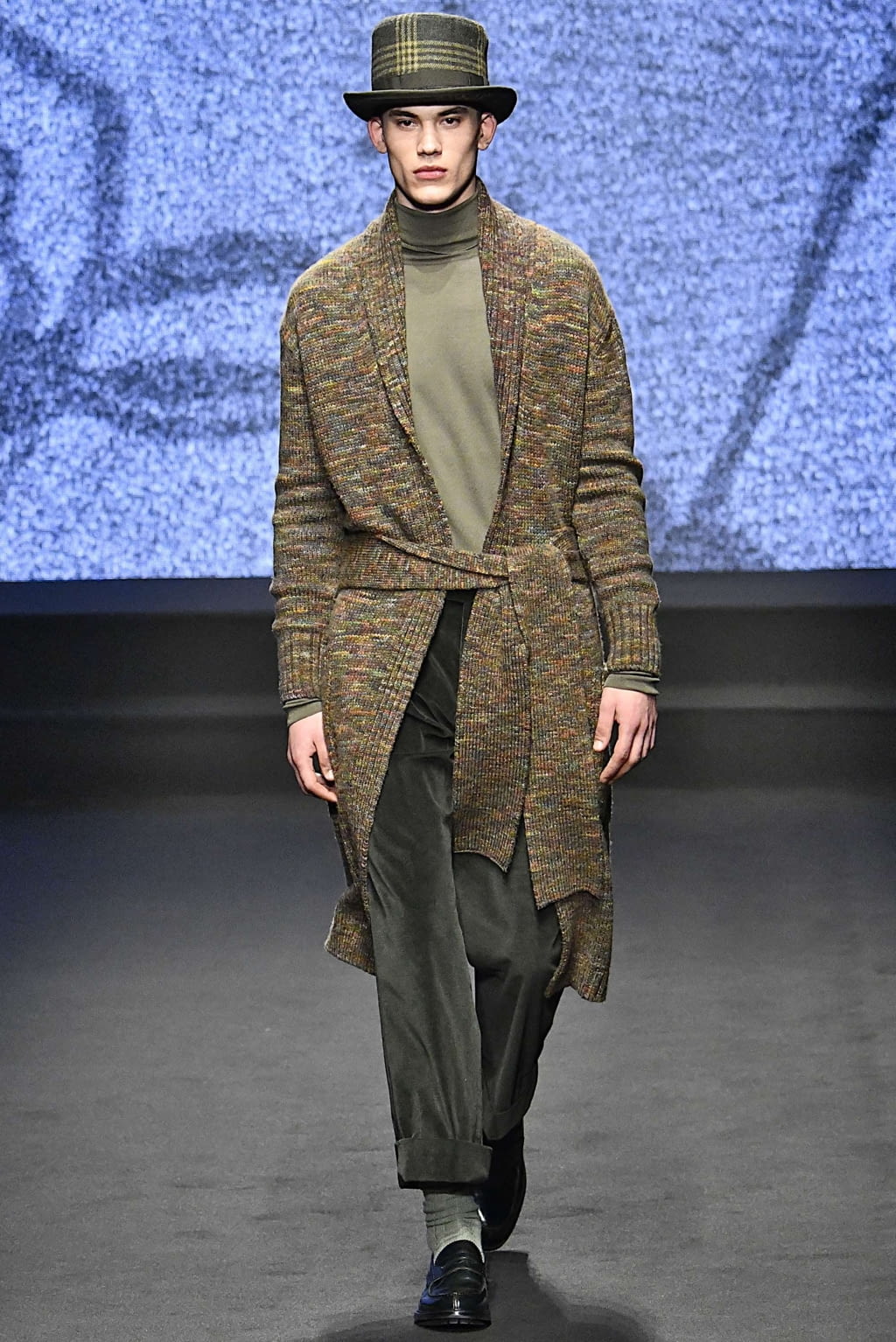 Fashion Week Milan Fall/Winter 2019 look 21 from the Daks collection 男装