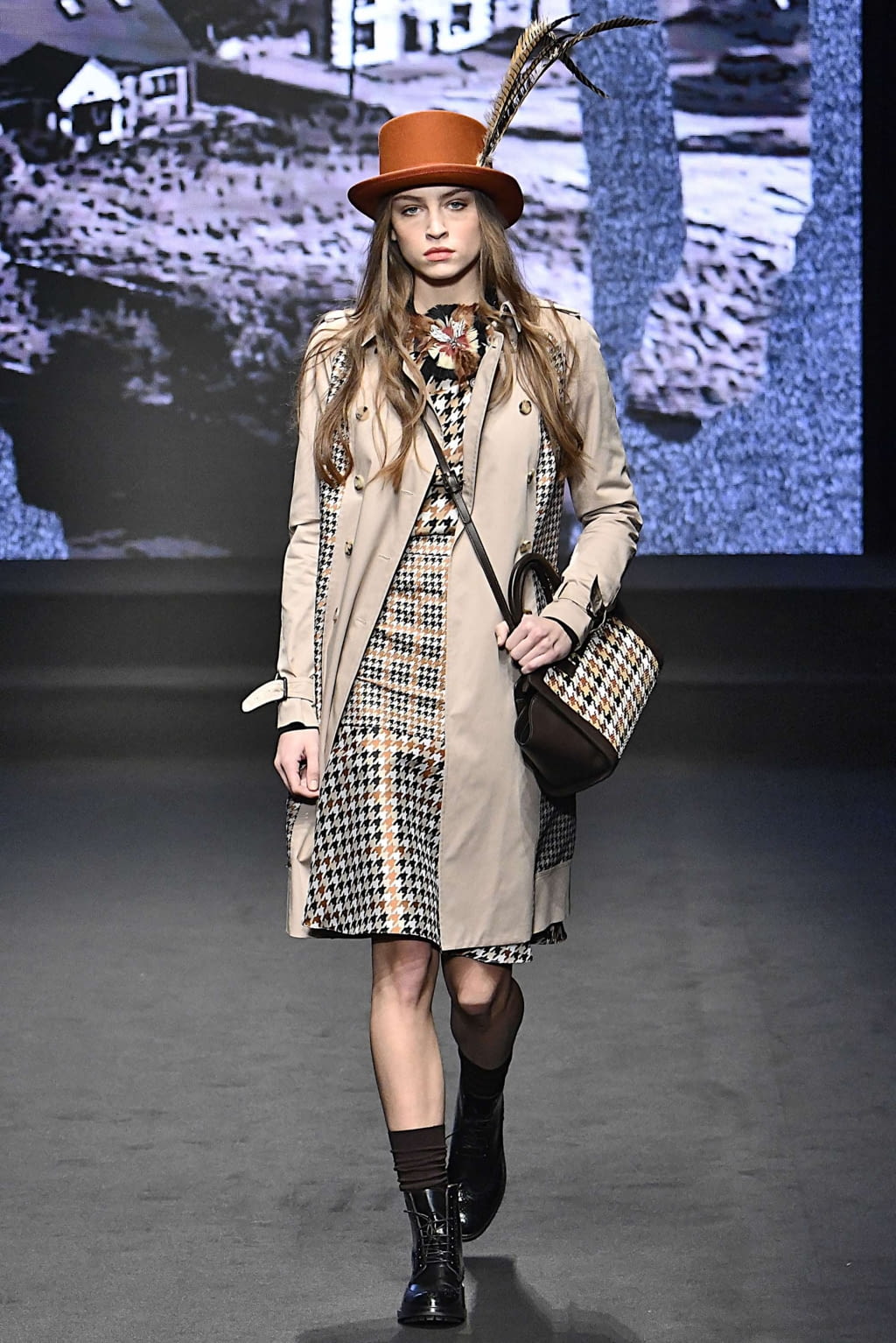 Fashion Week Milan Fall/Winter 2019 look 30 from the Daks collection menswear