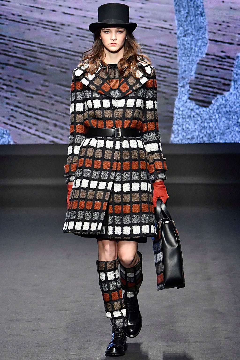 Fashion Week Milan Fall/Winter 2019 look 31 de la collection Daks menswear