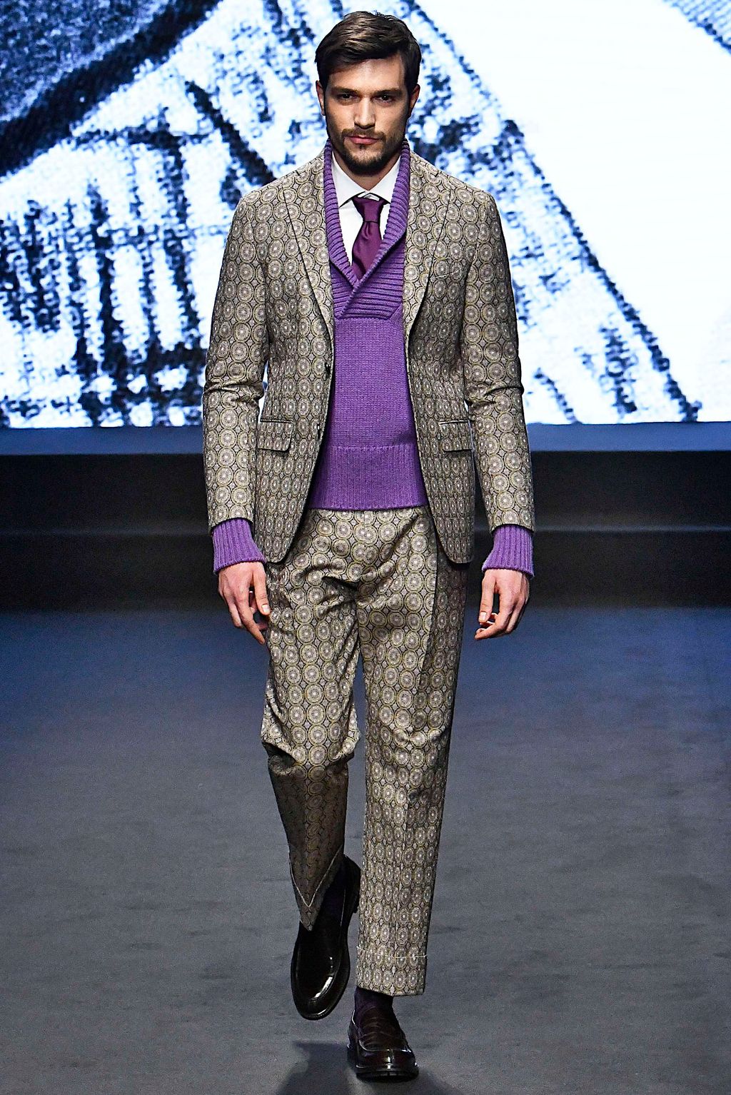 Fashion Week Milan Fall/Winter 2019 look 34 from the Daks collection menswear