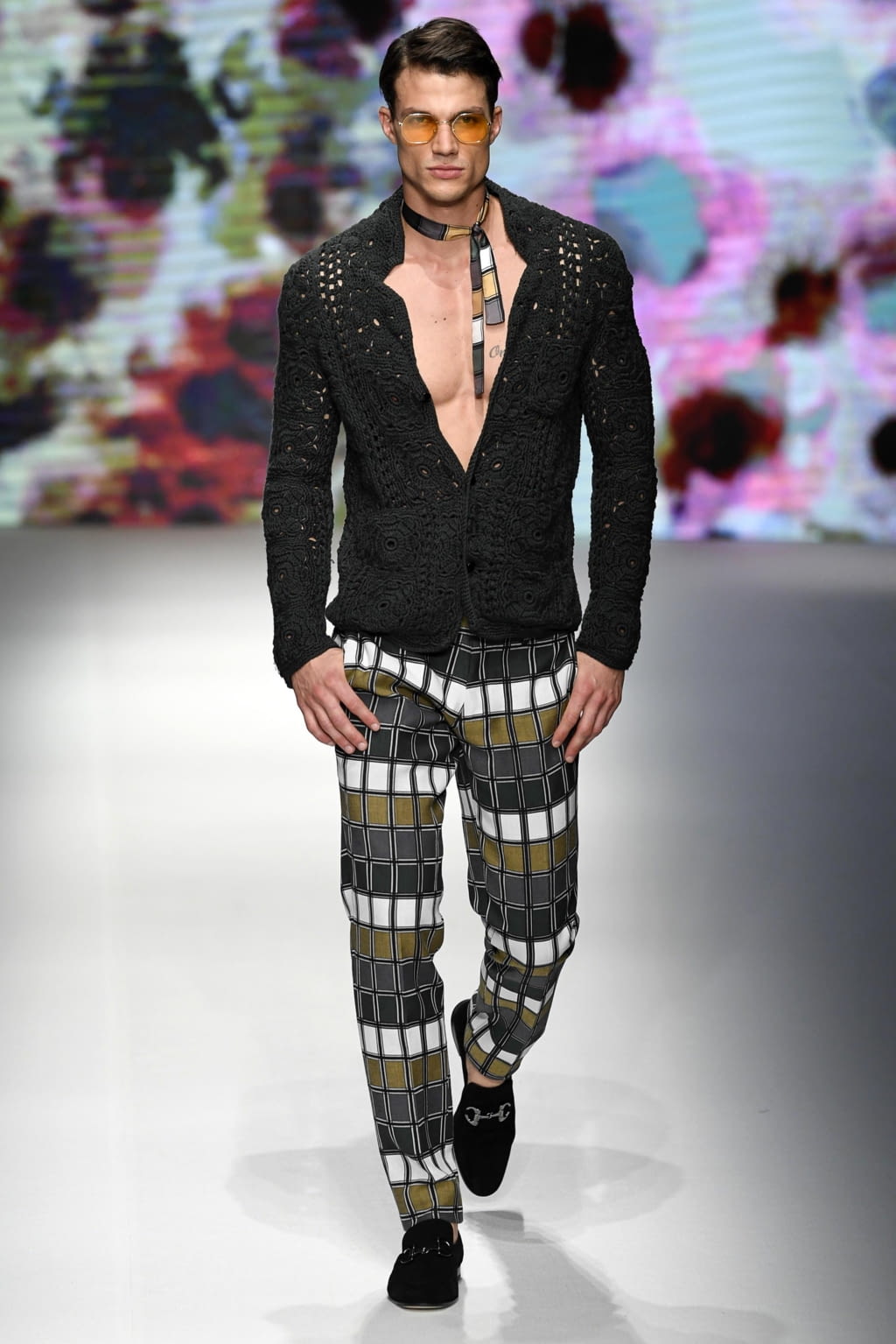 Fashion Week Milan Spring/Summer 2019 look 13 from the Daks collection menswear