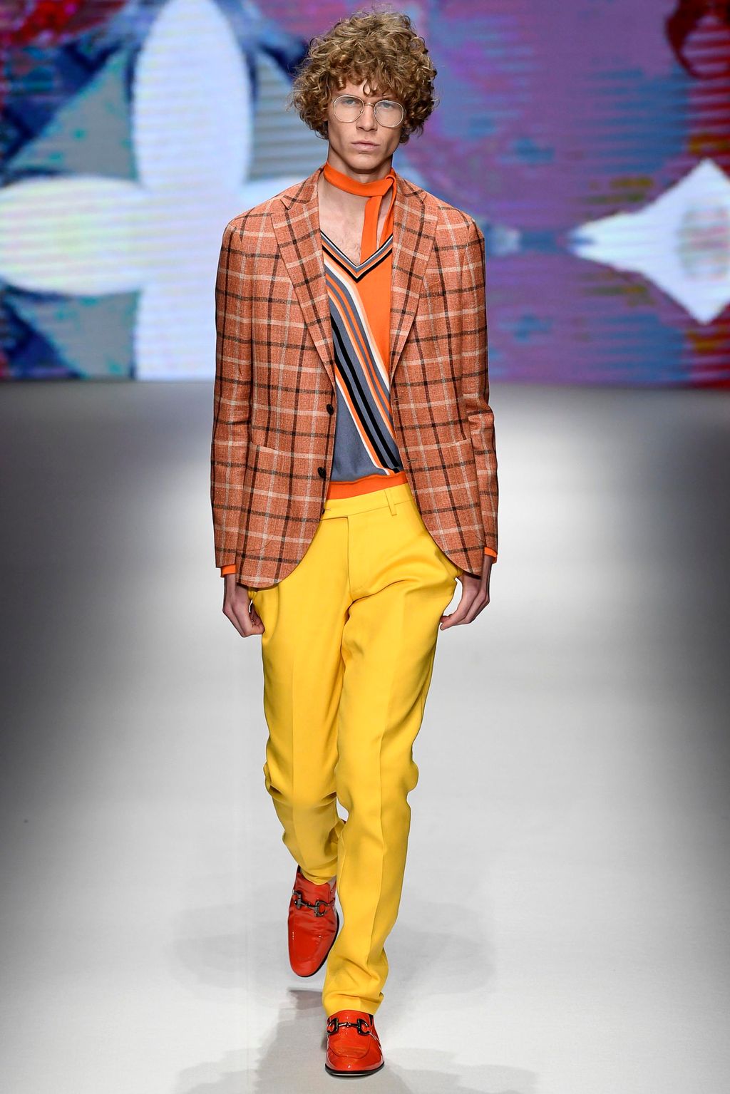 Fashion Week Milan Spring/Summer 2019 look 45 from the Daks collection menswear