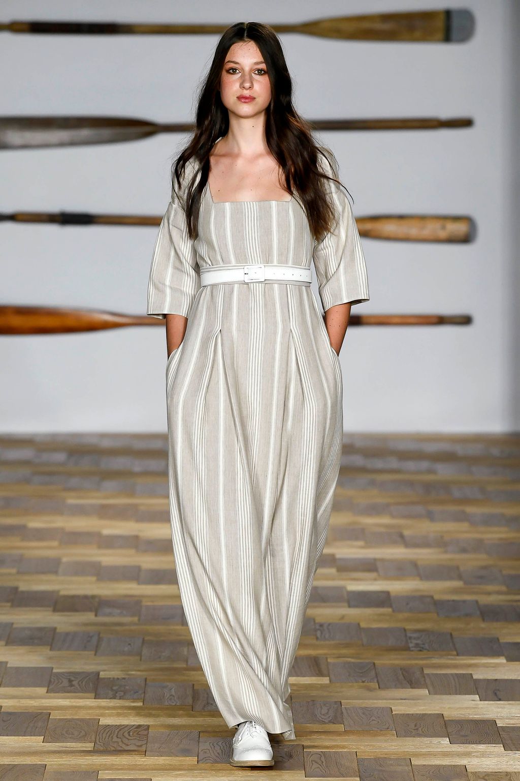 Fashion Week London Spring/Summer 2018 look 27 from the Daks collection 女装