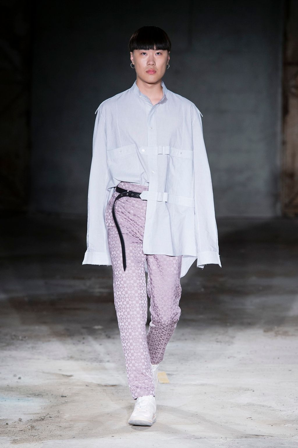 Fashion Week Milan Spring/Summer 2018 look 10 from the Damir Doma collection 男装