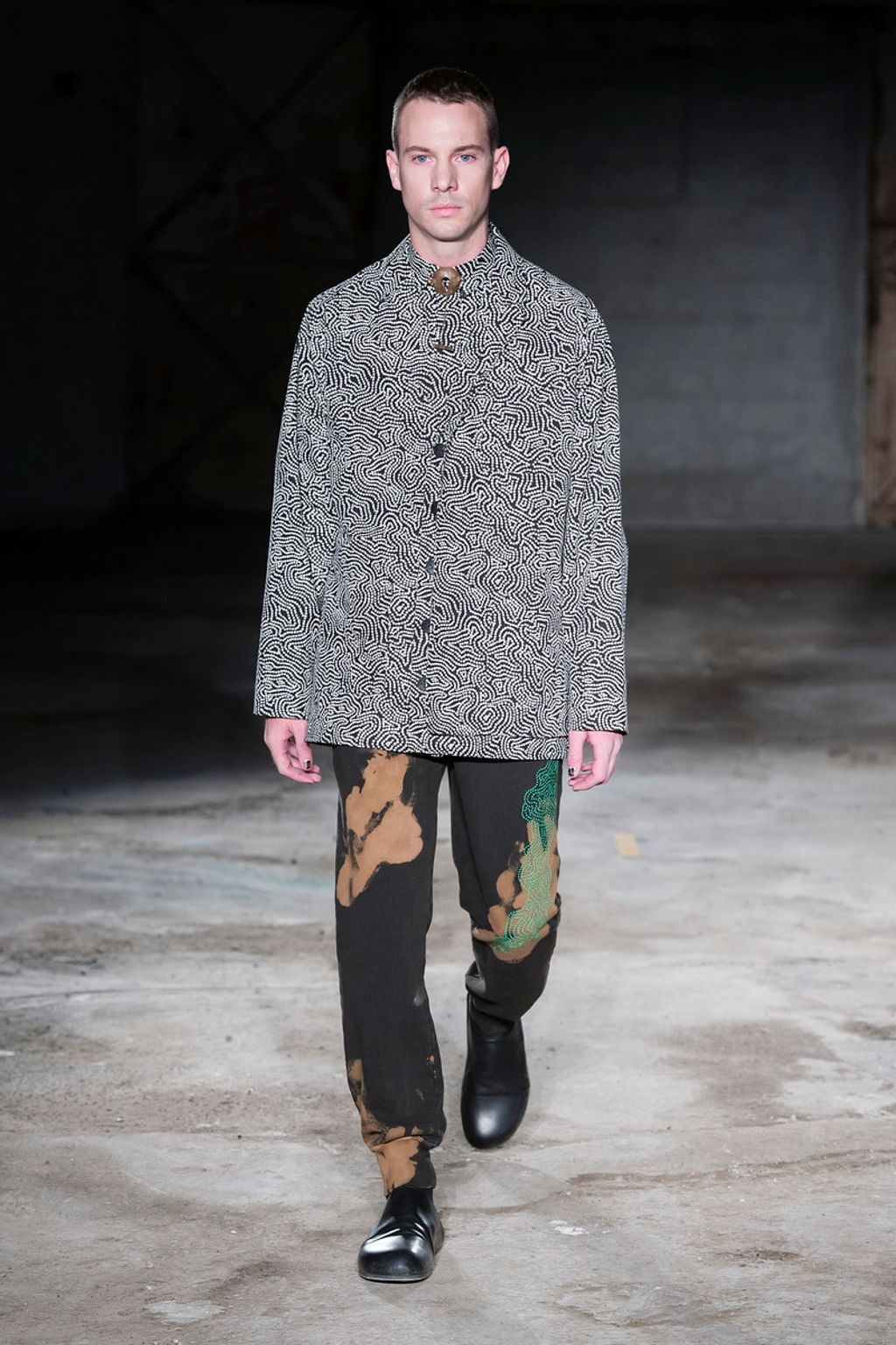 Fashion Week Milan Spring/Summer 2018 look 19 from the Damir Doma collection 男装