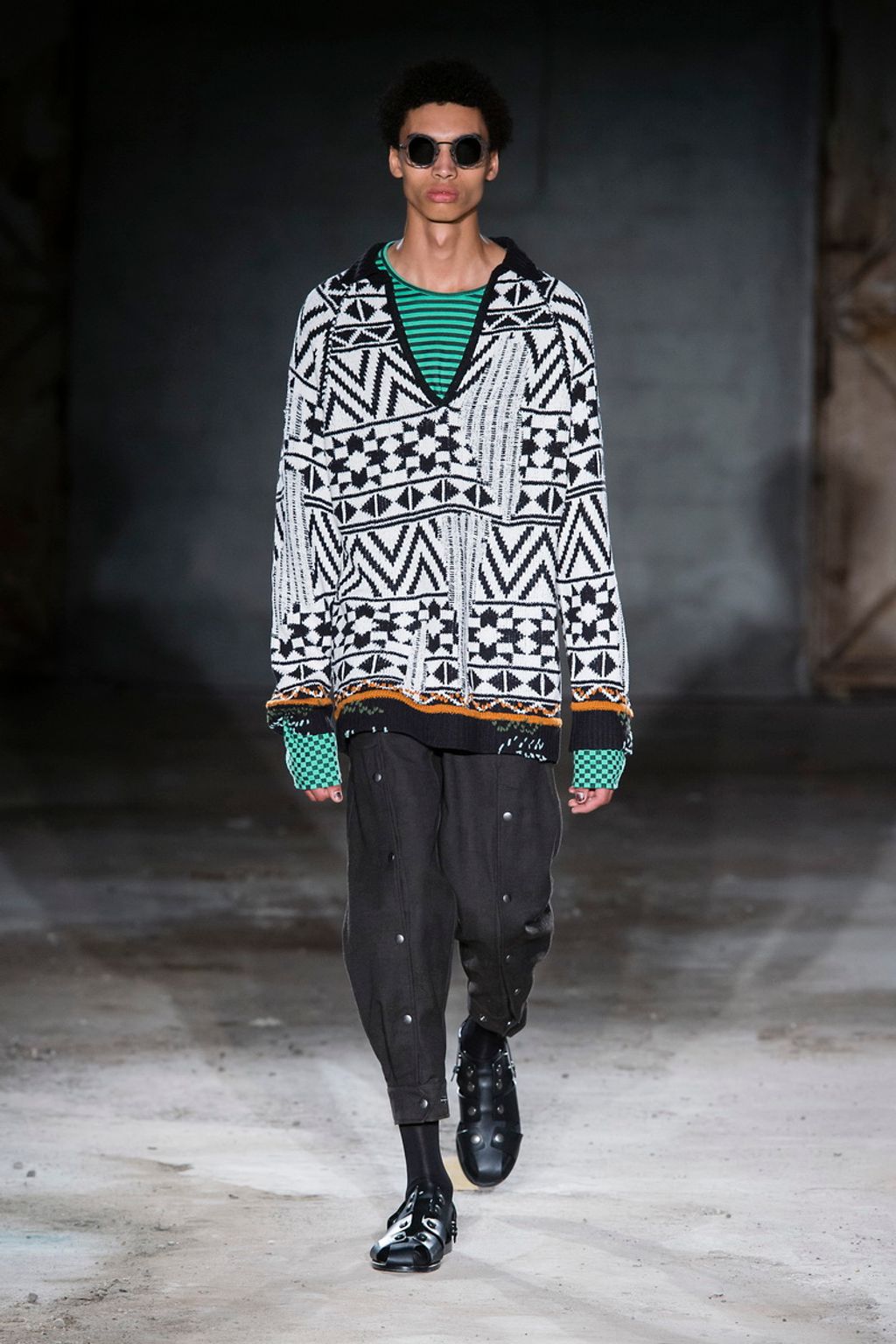 Fashion Week Milan Spring/Summer 2018 look 31 from the Damir Doma collection 男装