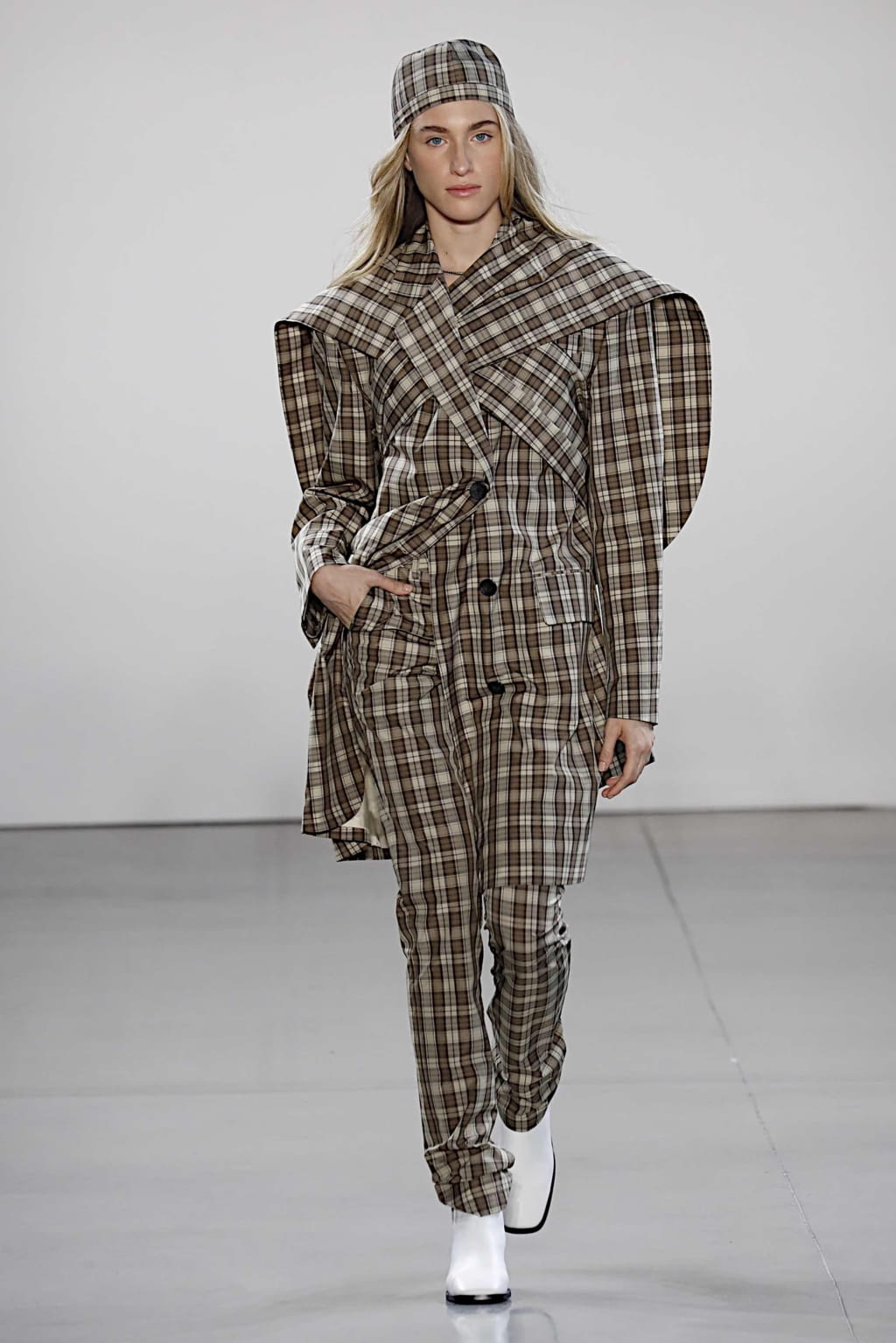 Fashion Week New York Spring/Summer 2020 look 14 from the Damo Wang collection womenswear