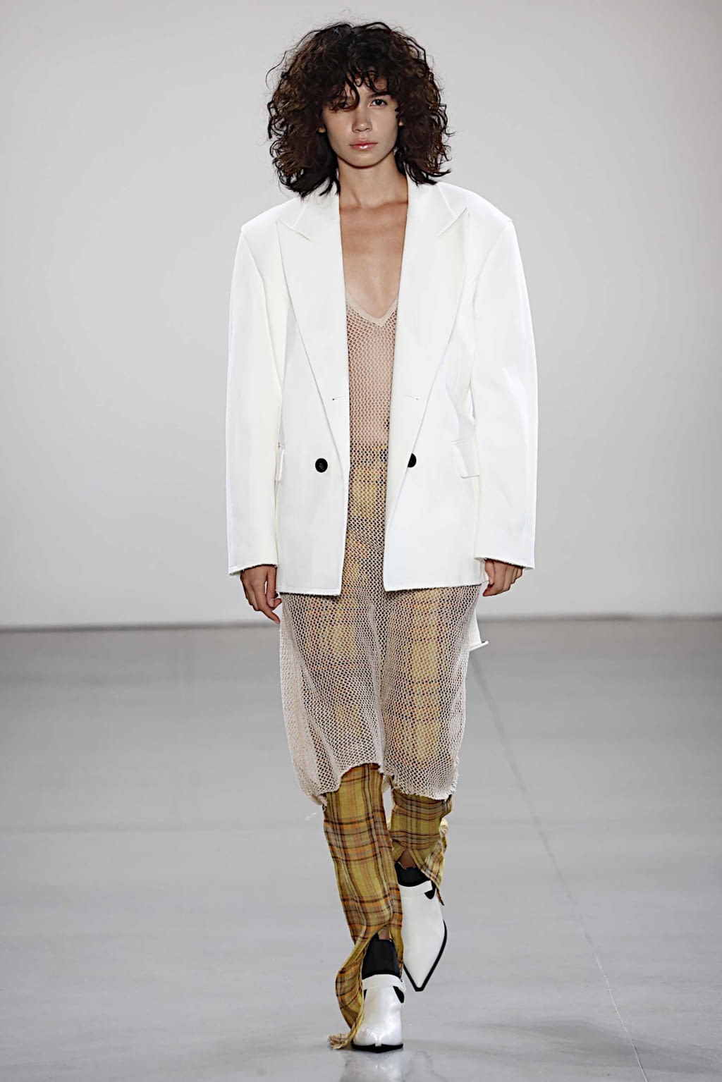 Fashion Week New York Spring/Summer 2020 look 24 from the Damo Wang collection womenswear