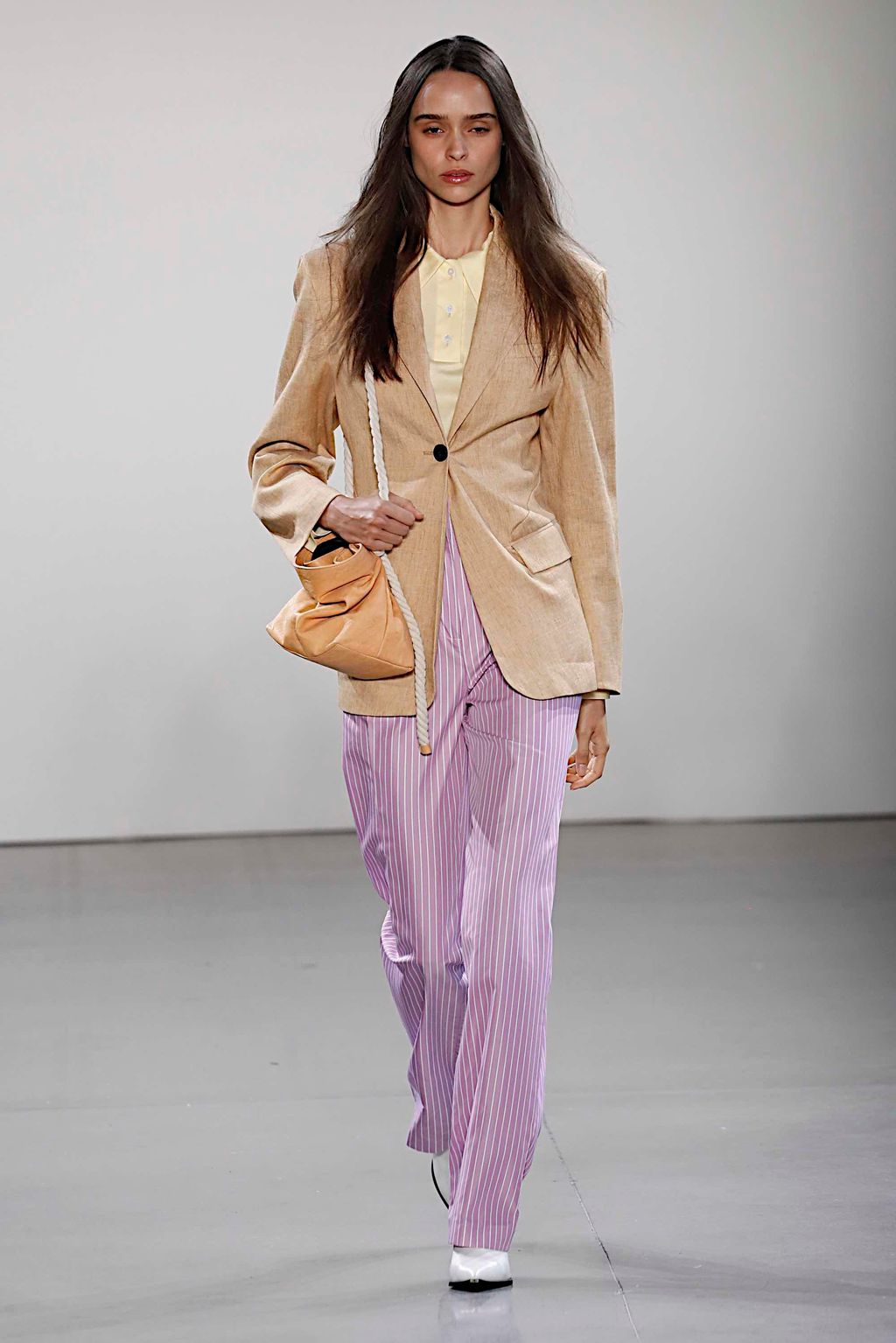 Fashion Week New York Spring/Summer 2020 look 37 from the Damo Wang collection womenswear