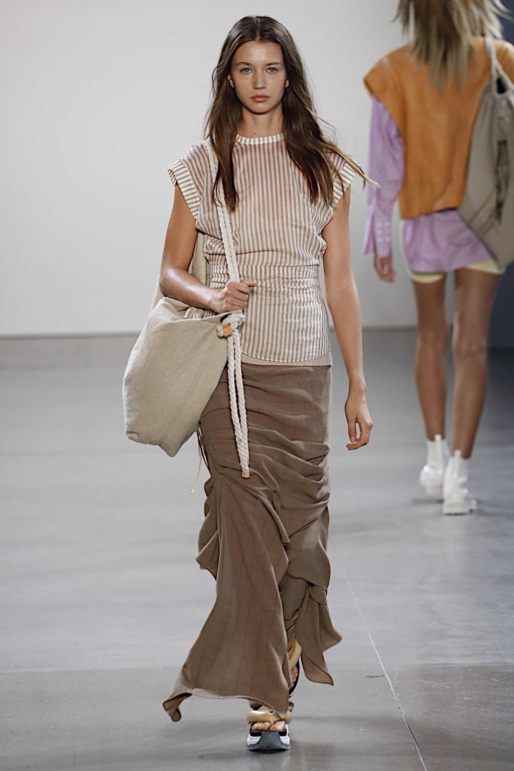 Fashion Week New York Spring/Summer 2020 look 41 from the Damo Wang collection 女装
