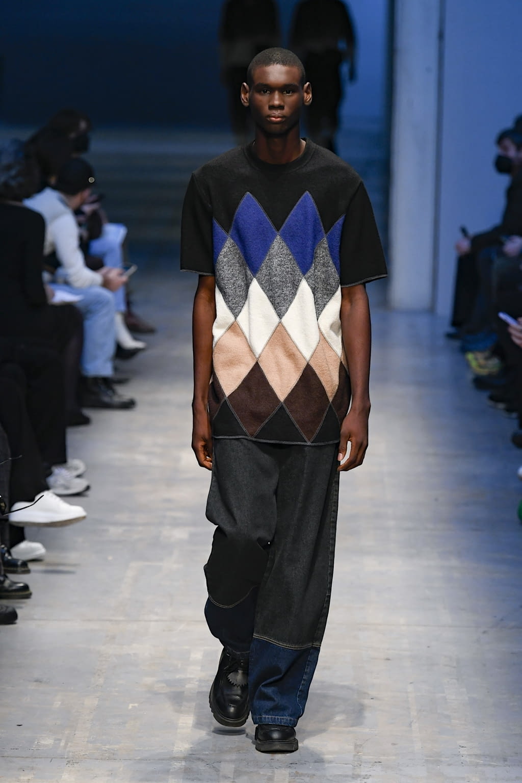 Fashion Week Milan Fall/Winter 2022 look 16 de la collection David Catalan menswear