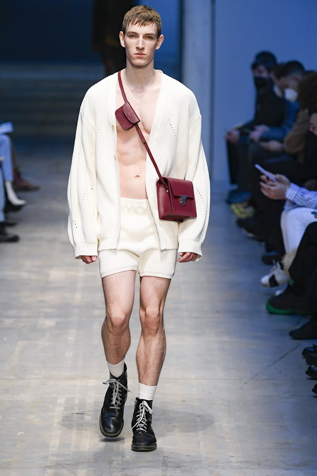 Fashion Week Milan Fall/Winter 2022 look 21 de la collection David Catalan menswear
