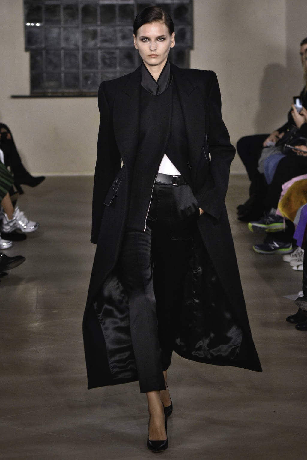 Fashion Week London Fall/Winter 2019 look 4 from the David Koma collection 女装