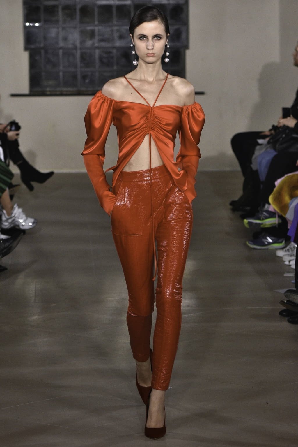 Fashion Week London Fall/Winter 2019 look 20 from the David Koma collection 女装