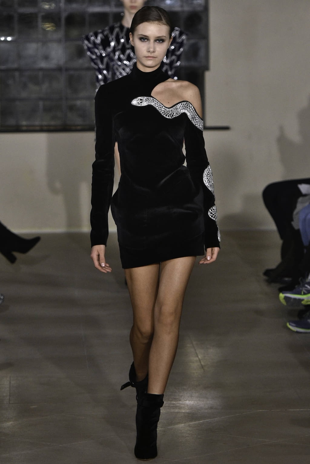 Fashion Week London Fall/Winter 2019 look 33 from the David Koma collection womenswear