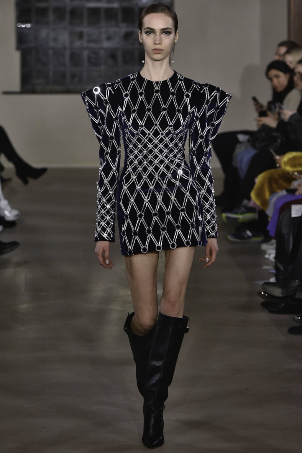 Fashion Week London Fall/Winter 2019 look 34 from the David Koma collection 女装