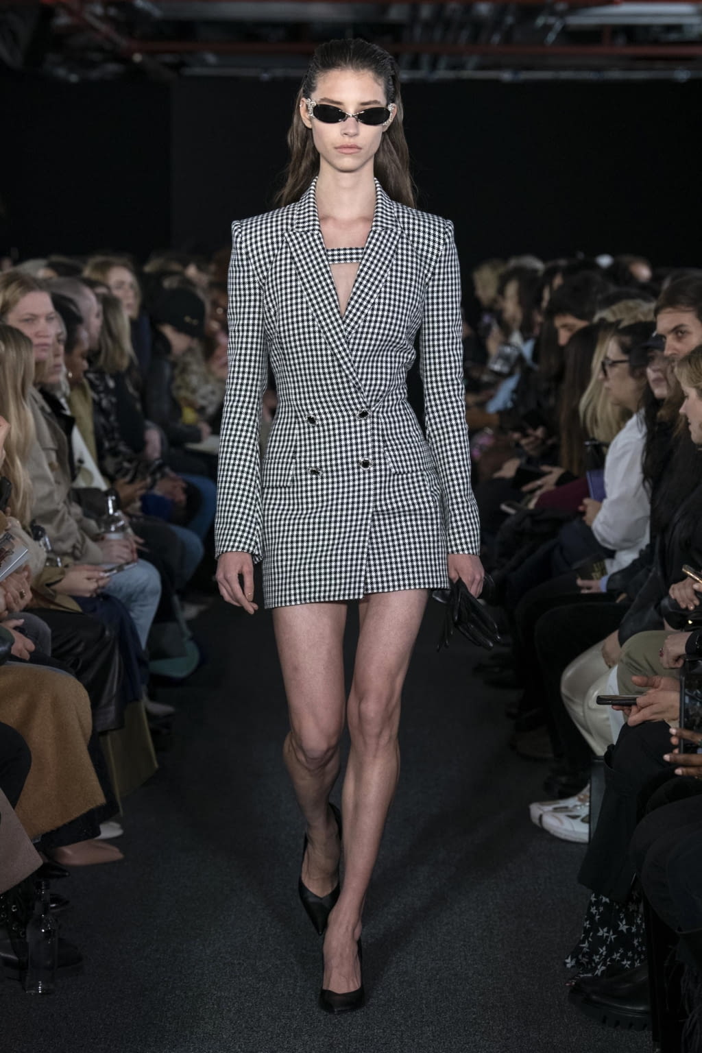 Fashion Week London Fall/Winter 2020 look 2 from the David Koma collection womenswear