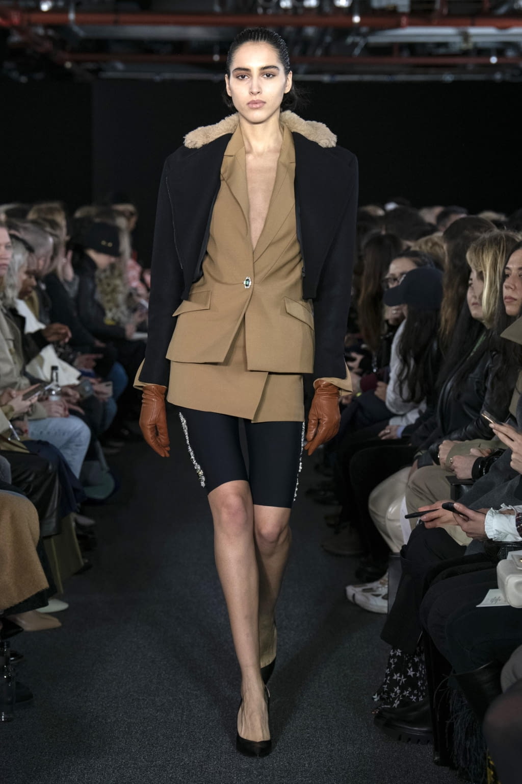 Fashion Week London Fall/Winter 2020 look 19 from the David Koma collection womenswear
