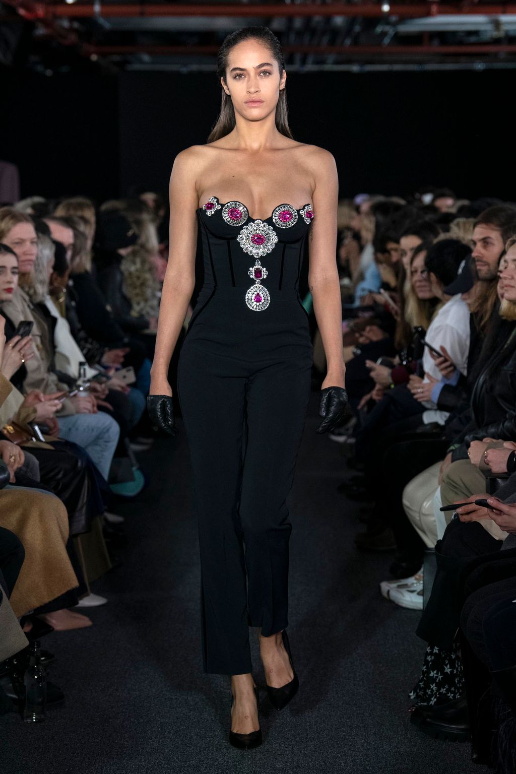 Fashion Week London Fall/Winter 2020 look 22 de la collection David Koma womenswear