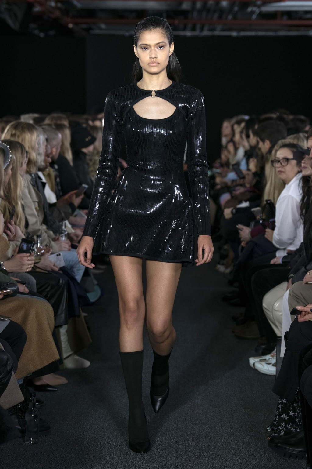 Fashion Week London Fall/Winter 2020 look 35 from the David Koma collection 女装