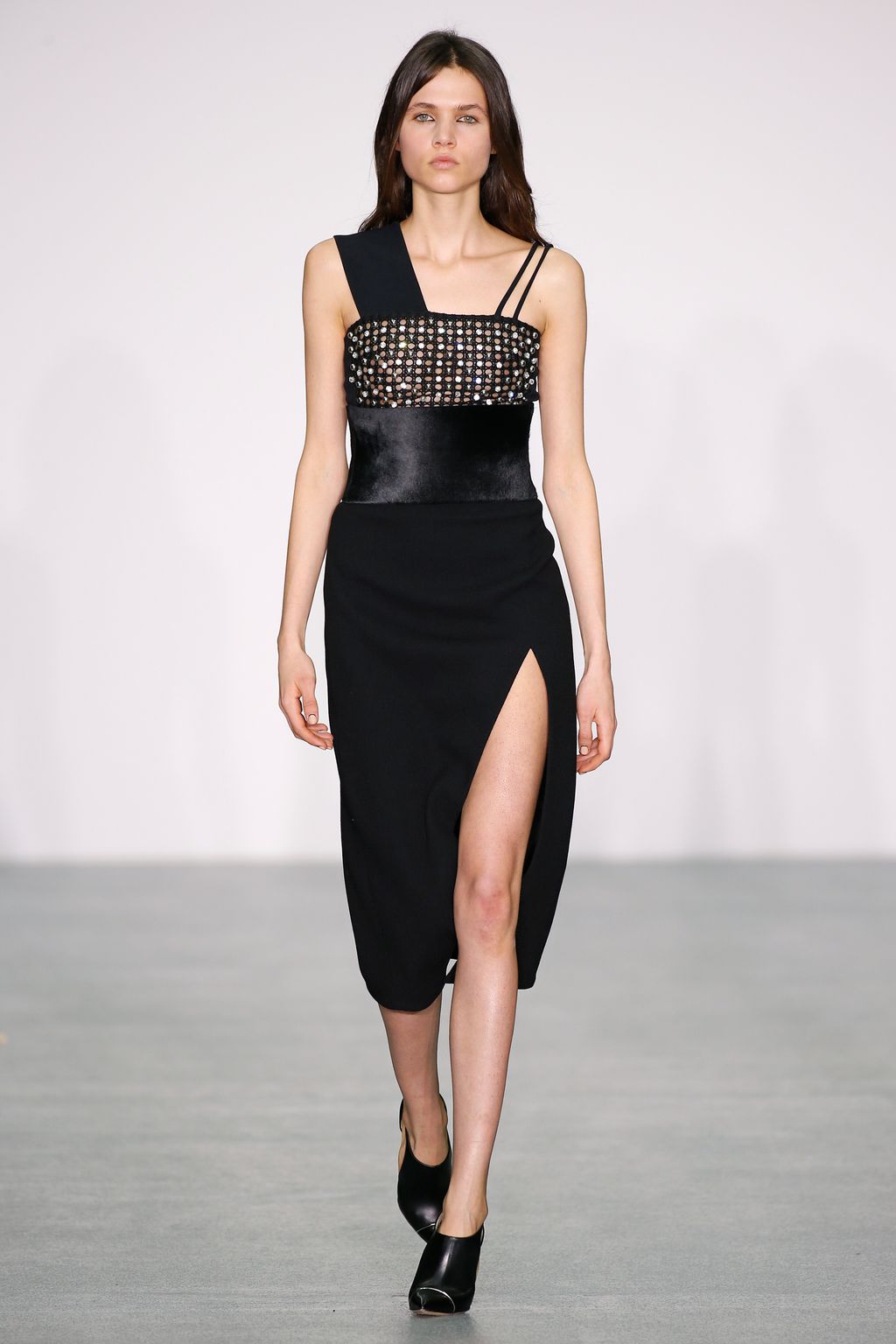 Fashion Week London Fall/Winter 2016 look 30 de la collection David Koma womenswear