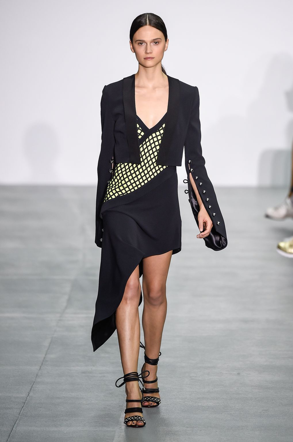 Fashion Week London Spring/Summer 2017 look 17 from the David Koma collection womenswear