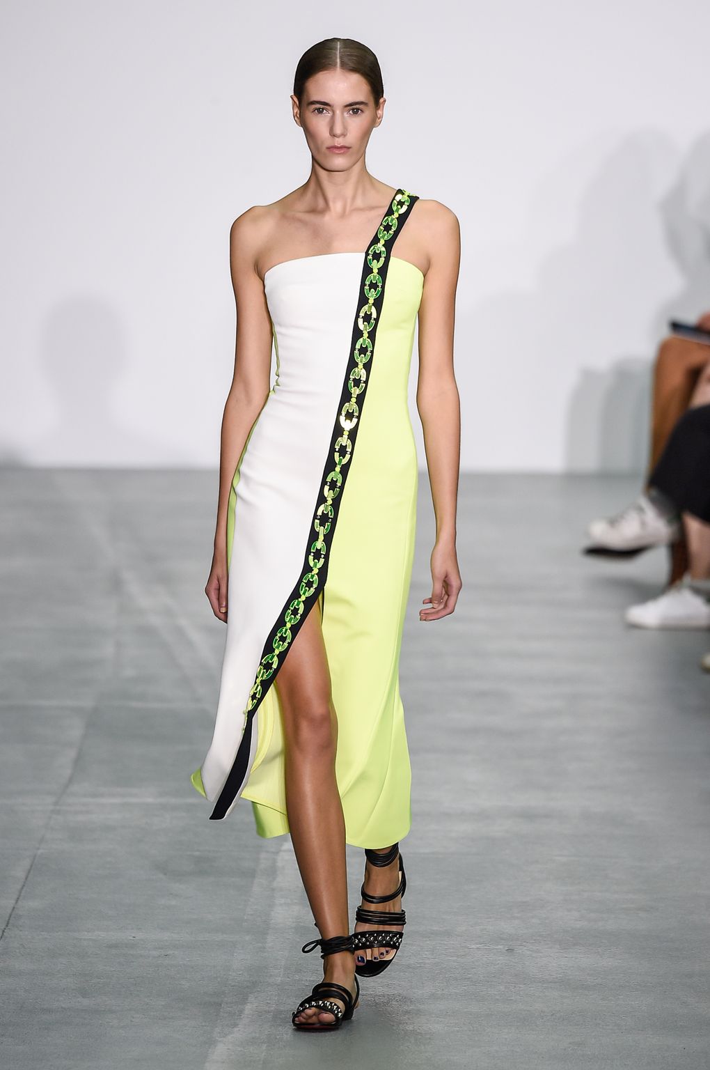 Fashion Week London Spring/Summer 2017 look 30 from the David Koma collection womenswear