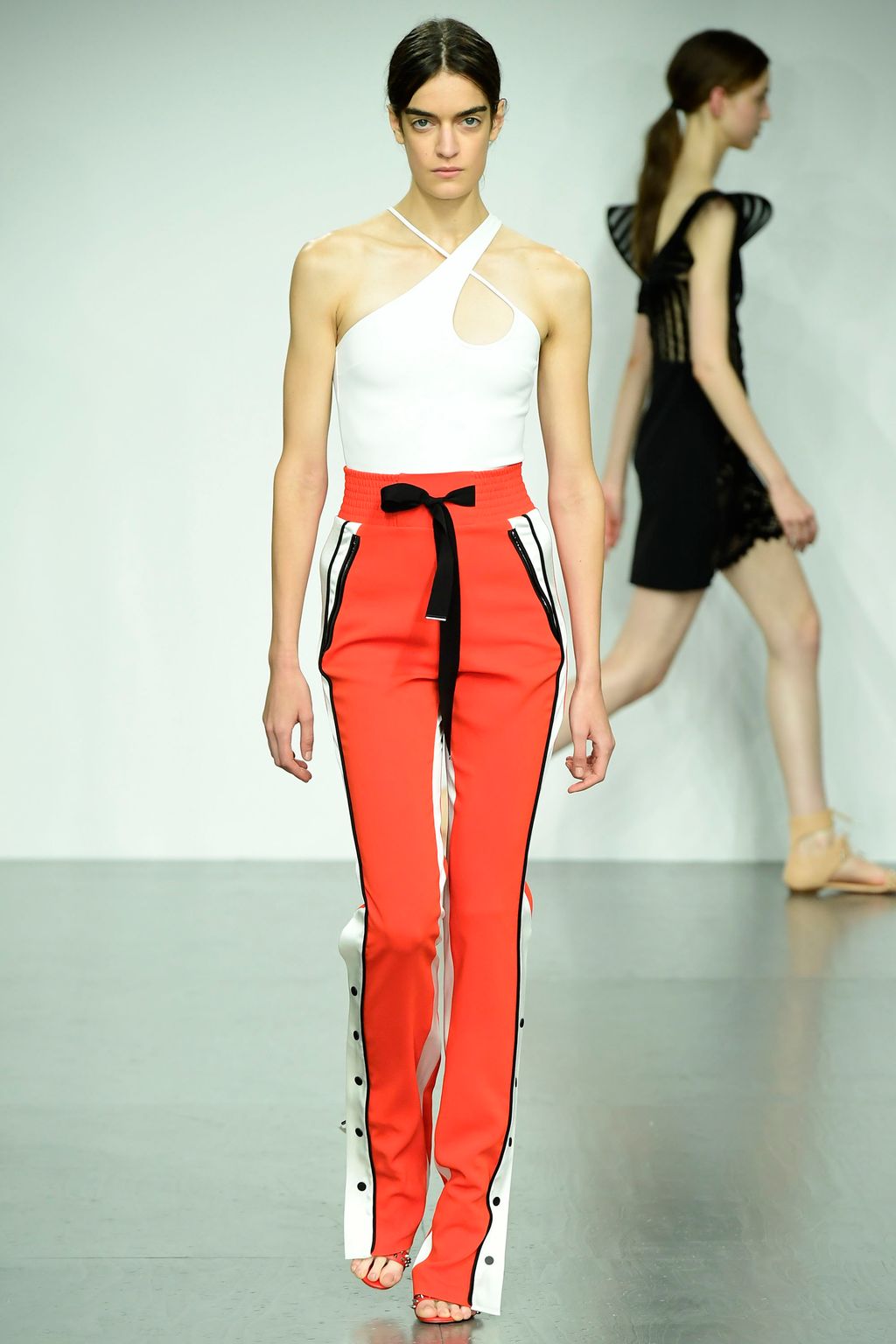 Fashion Week London Spring/Summer 2018 look 14 de la collection David Koma womenswear