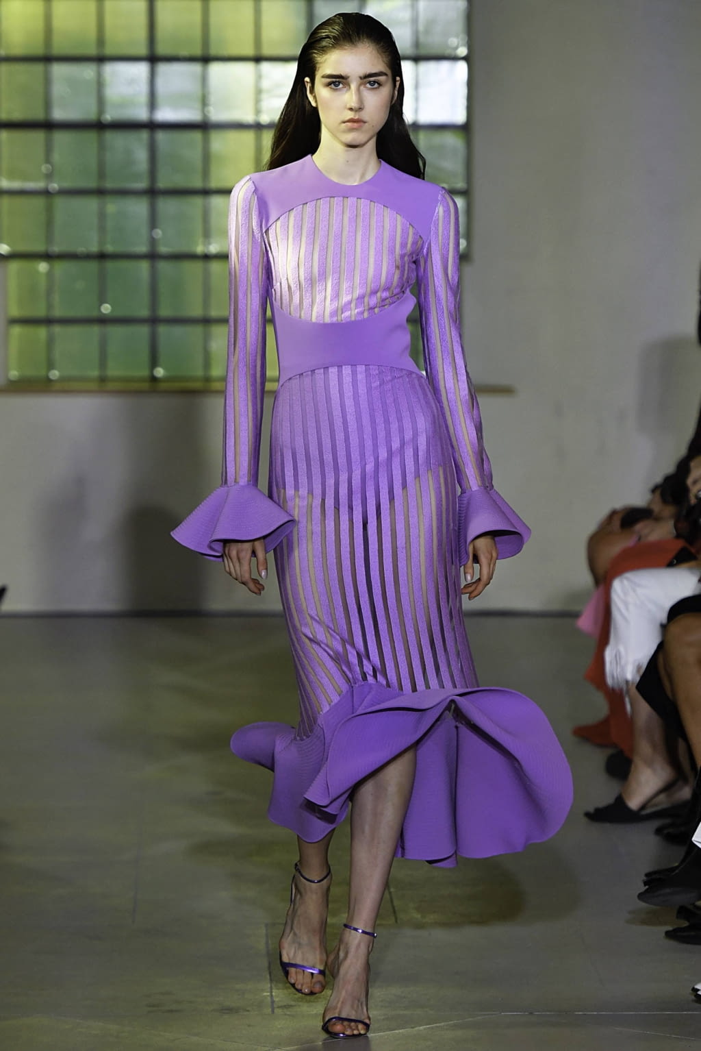 Fashion Week London Spring/Summer 2019 look 13 from the David Koma collection 女装